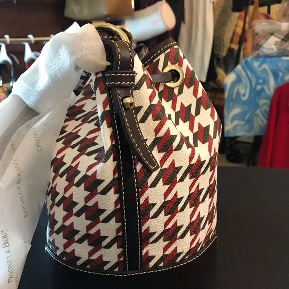 Dooney & Bourke Houndstooth Drawstring Crossbody!! 😍 NWT!! - Picture 4 of 11